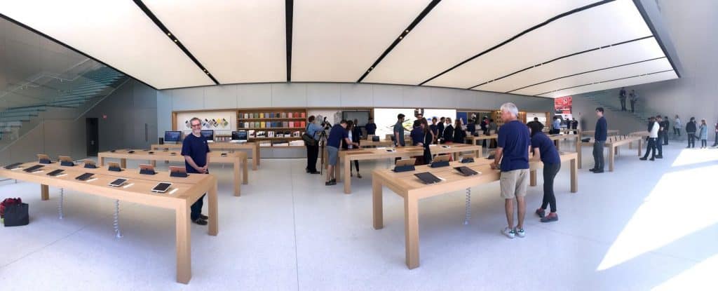 "Apple Store" ร้านค้าปลีกที่มีรายได้ต่อพื้นที่สูงที่สุด