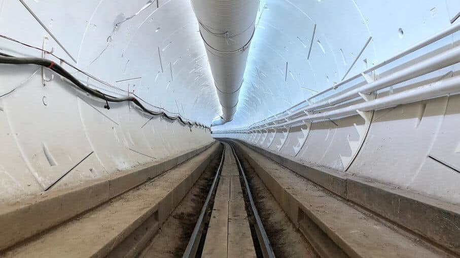 Hyperloop ดีกว่ารถไฟฟ้าความเร็วสูงจริงหรือ ?