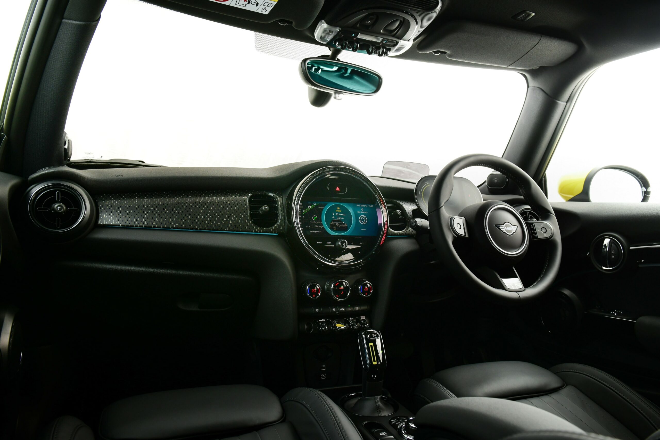 เปิดตัว "THE NEW ALL-ELECTRIC MINI" รถไฟฟ้า 100% มีอะไรน่าสนใจ ?