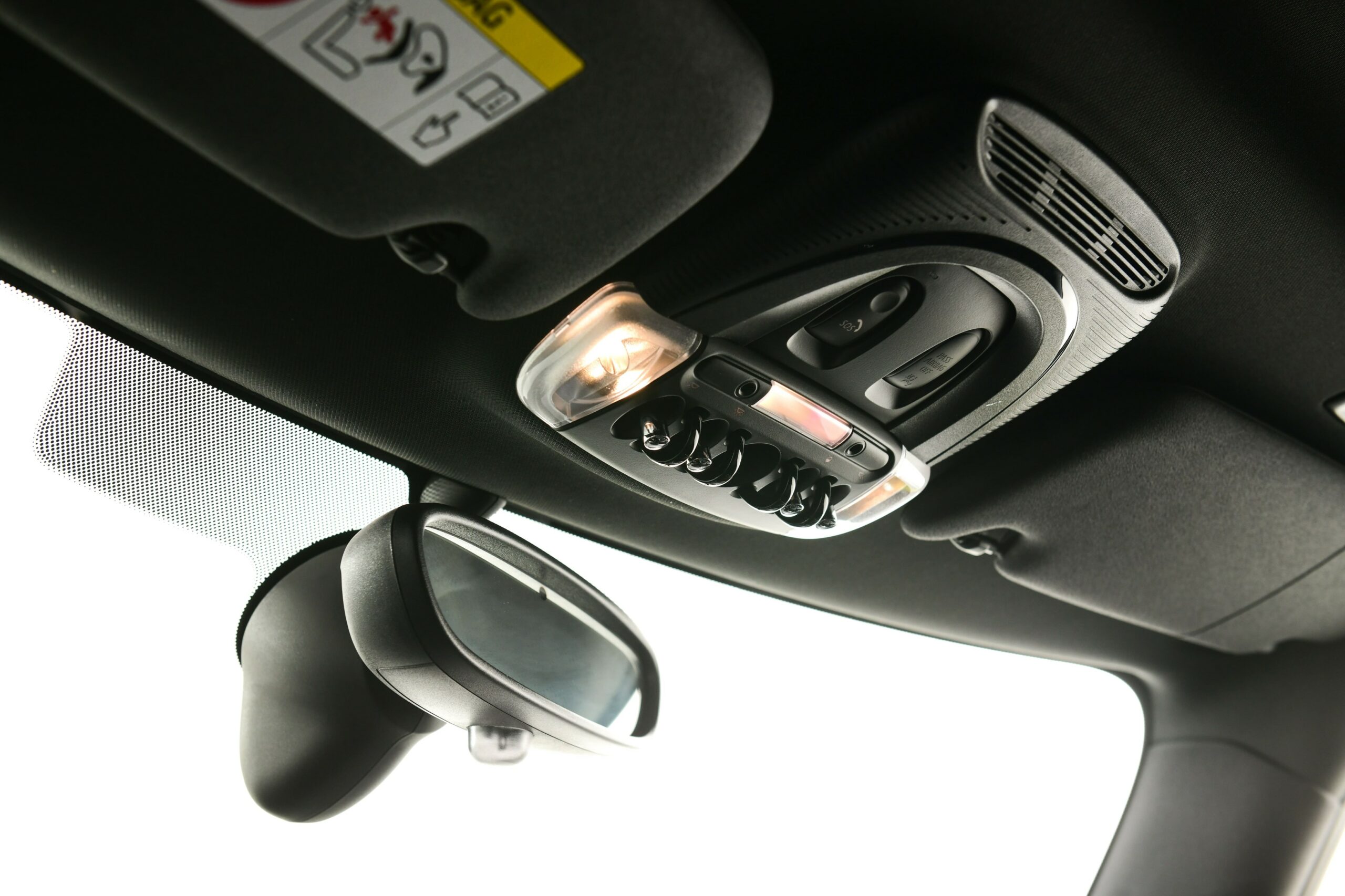 เปิดตัว "THE NEW ALL-ELECTRIC MINI" รถไฟฟ้า 100% มีอะไรน่าสนใจ ?